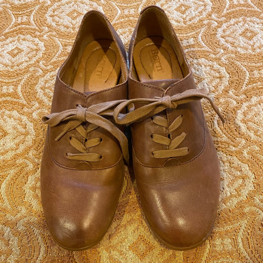 Born Lace Up Comfort Shoes Size 9